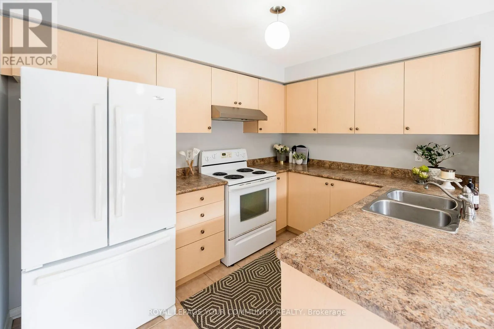 142 BLACKTHORN DRIVE