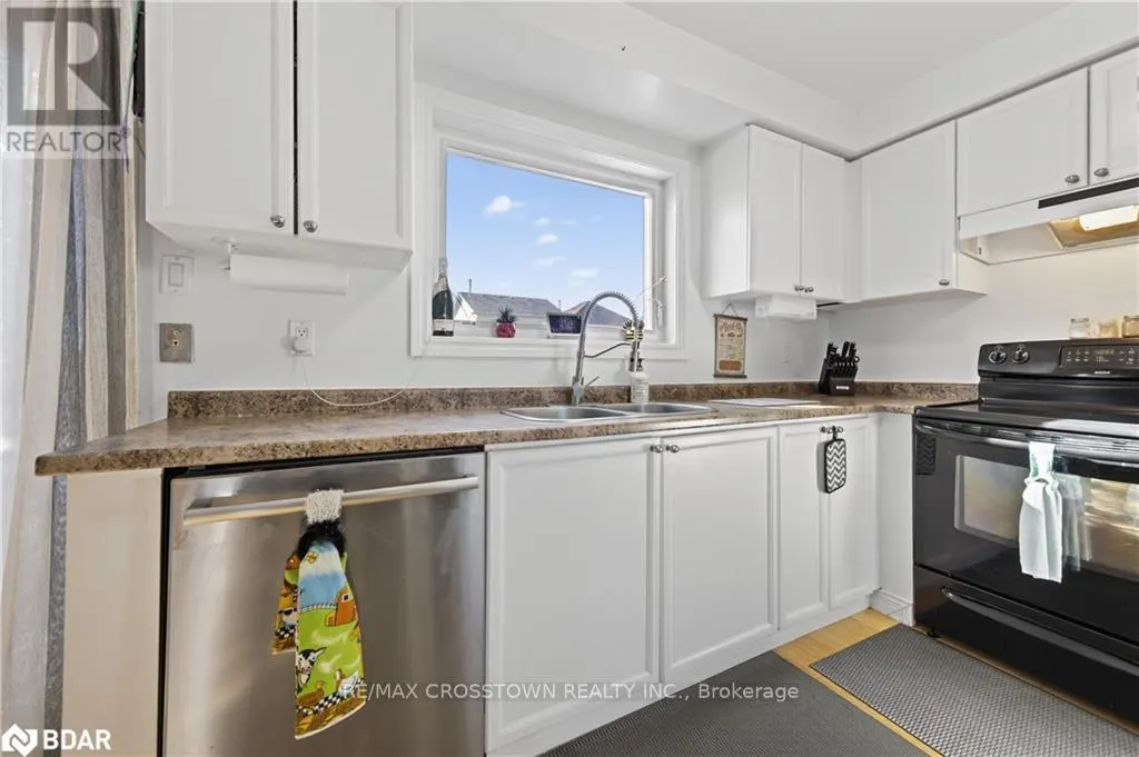 14 CORRIE CRESCENT