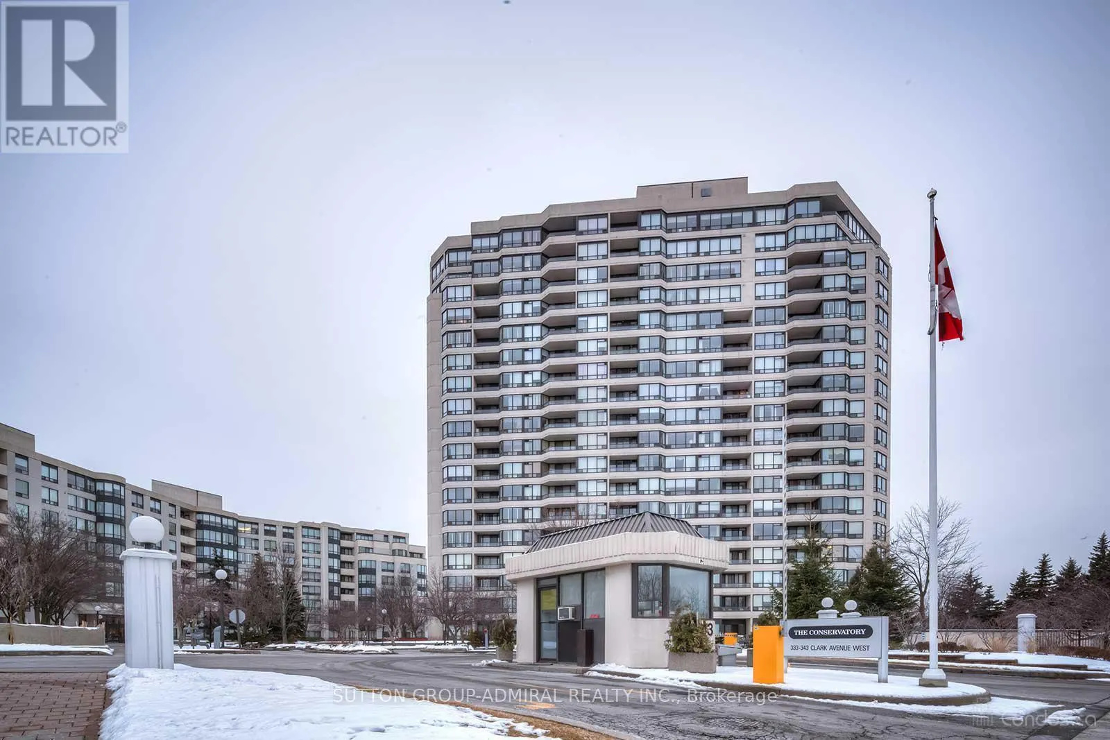 711 - 333 CLARK AVENUE W