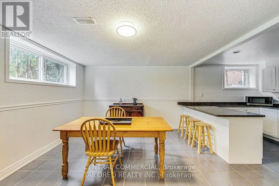 35 MACKAY DRIVE