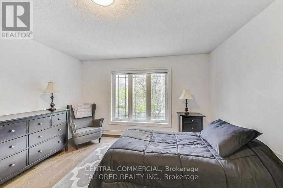 35 MACKAY DRIVE