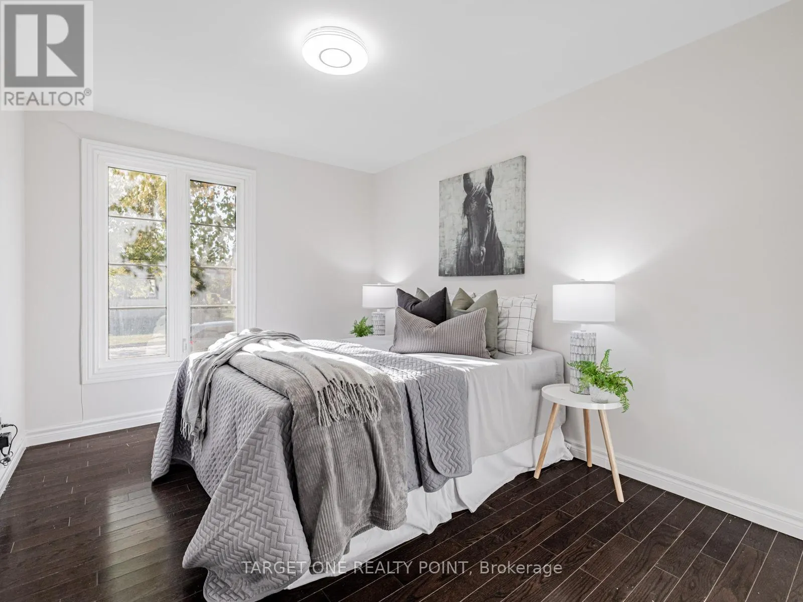 93 MAYVERN CRESCENT