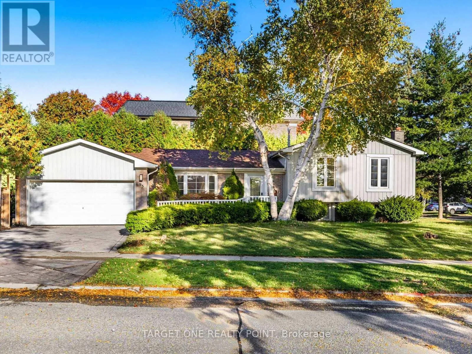93 MAYVERN CRESCENT