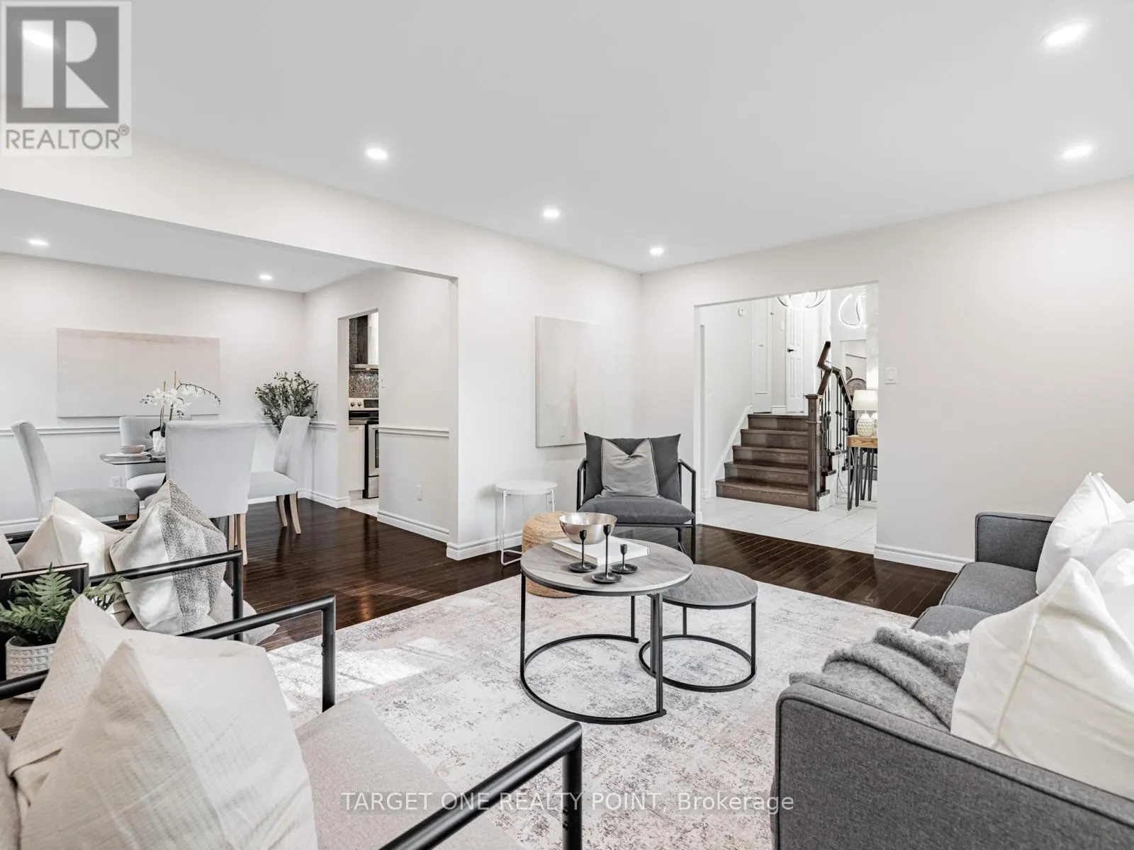 93 MAYVERN CRESCENT