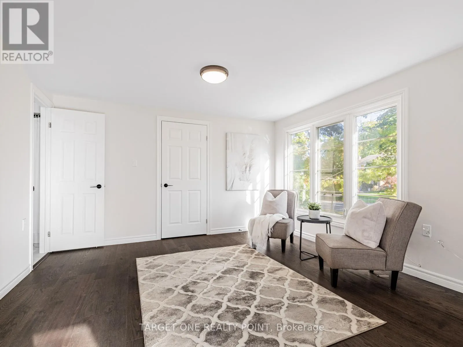 93 MAYVERN CRESCENT