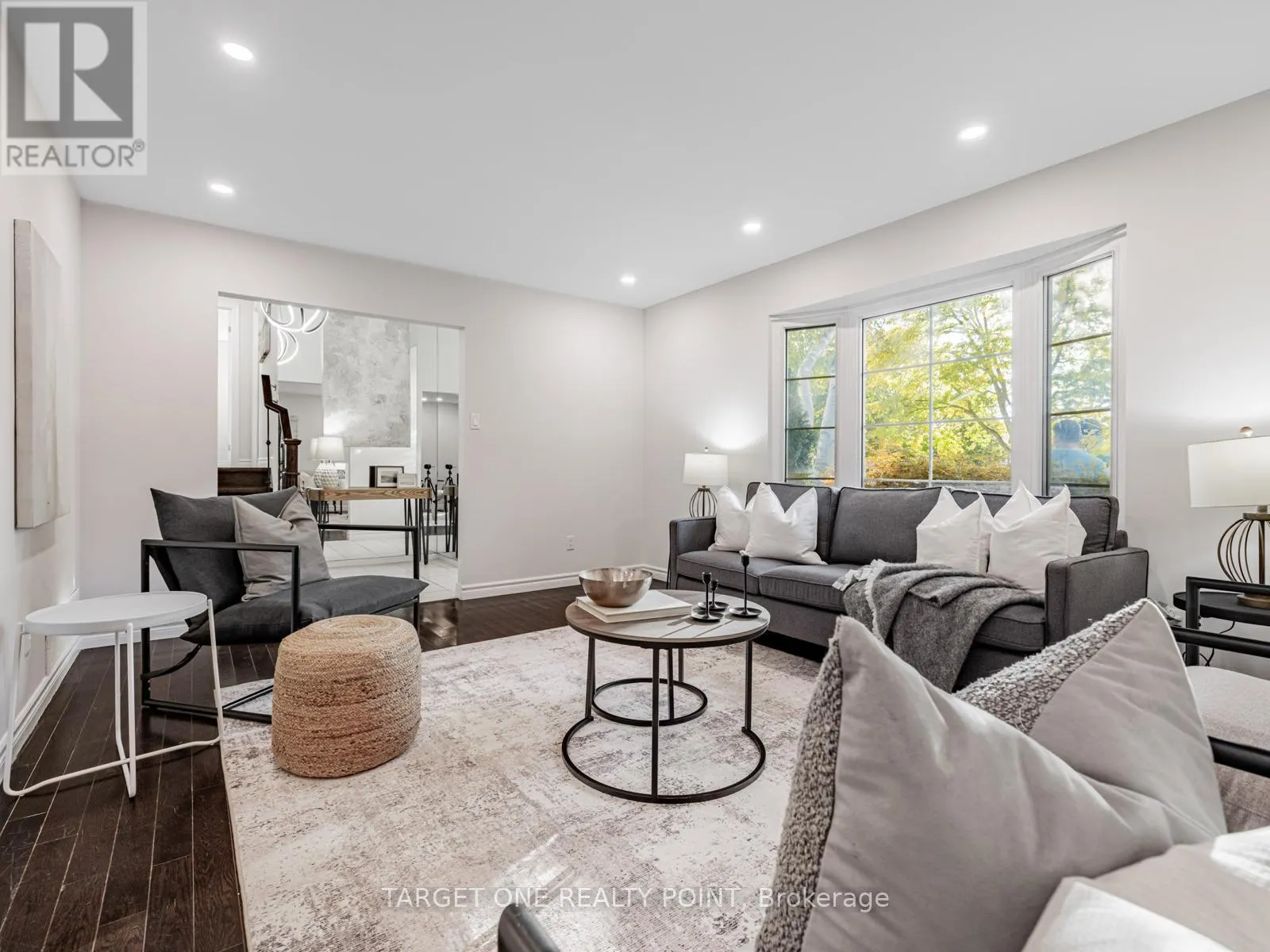 93 MAYVERN CRESCENT