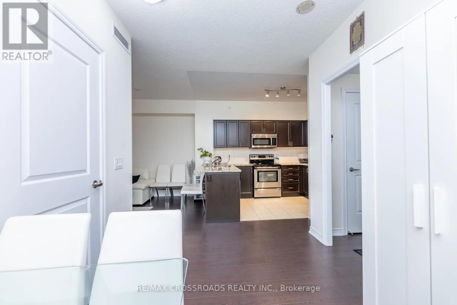 410 - 9255 JANE STREET