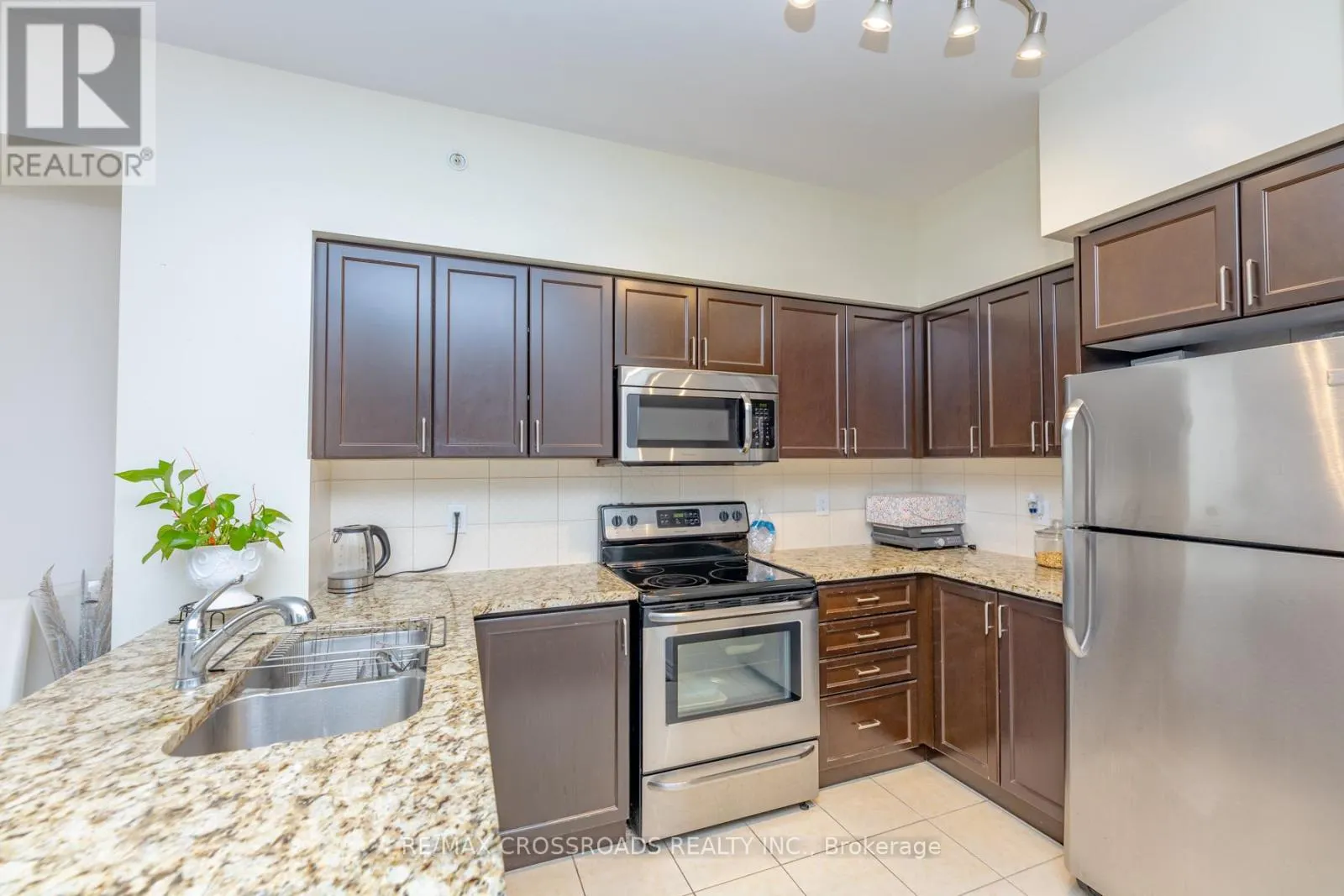 410 - 9255 JANE STREET
