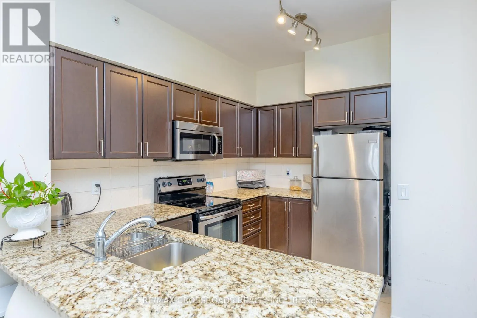 410 - 9255 JANE STREET