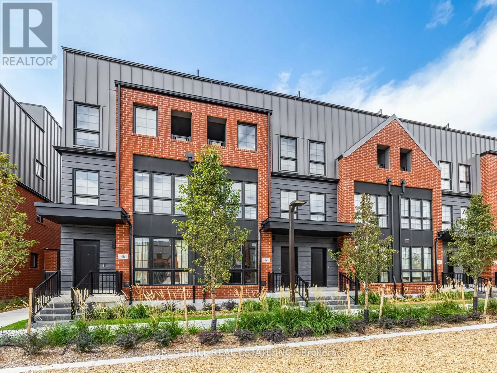 52 BURLEIGH MEWS