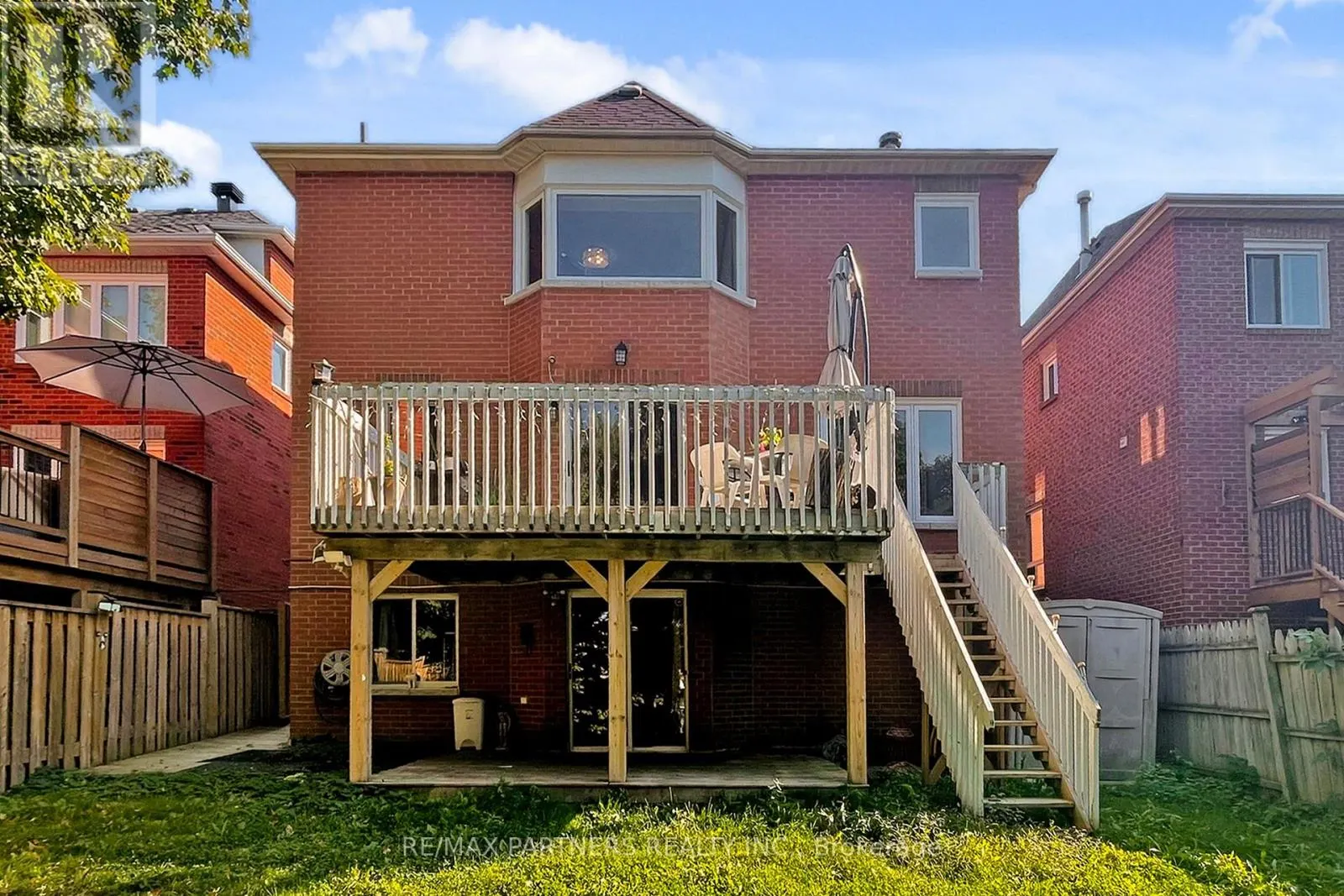 26 SANDFIELD DRIVE