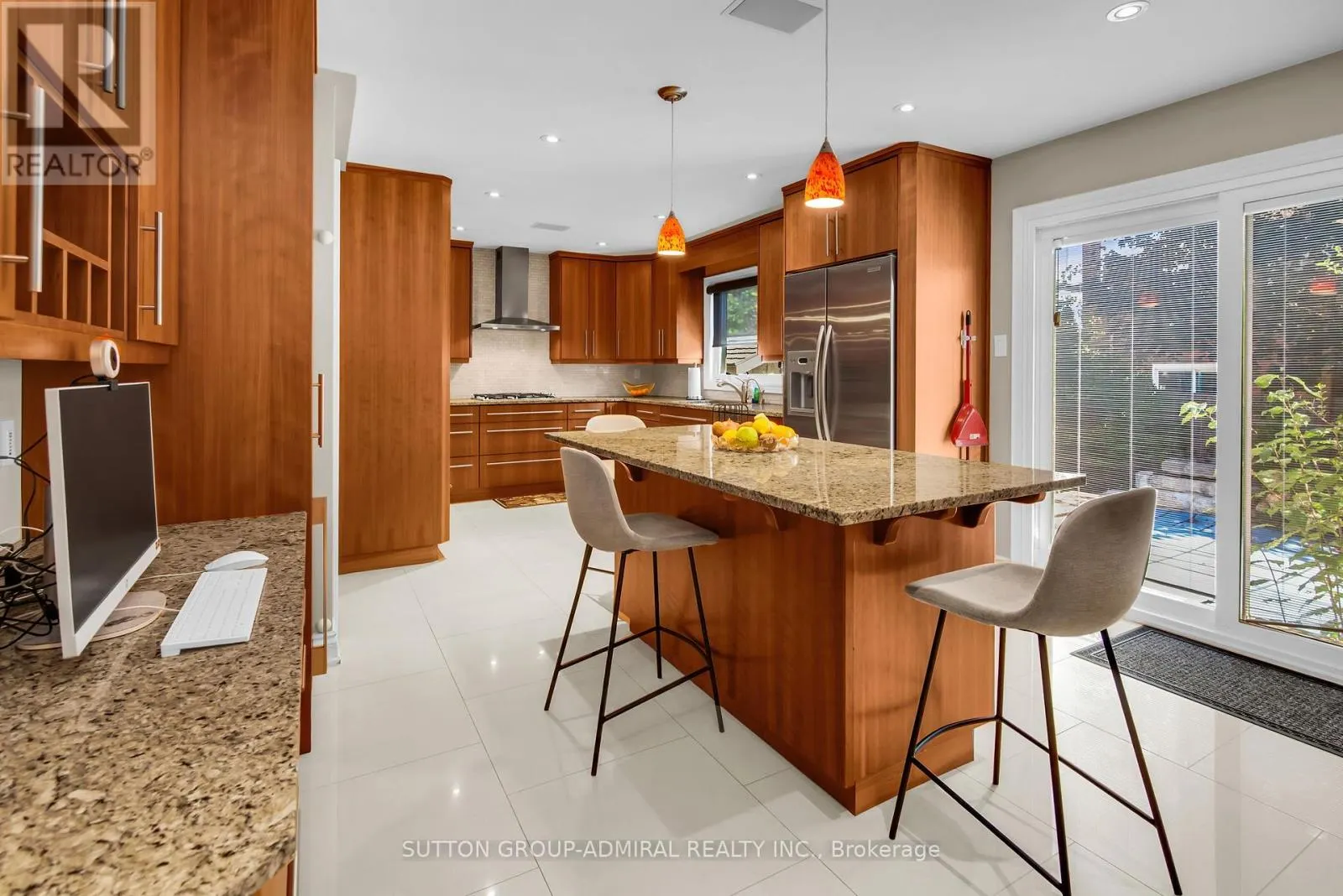25 GRENADIER CRESCENT