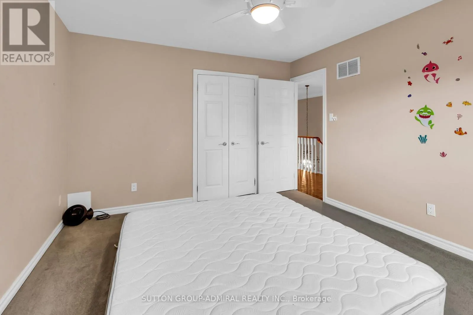 25 GRENADIER CRESCENT