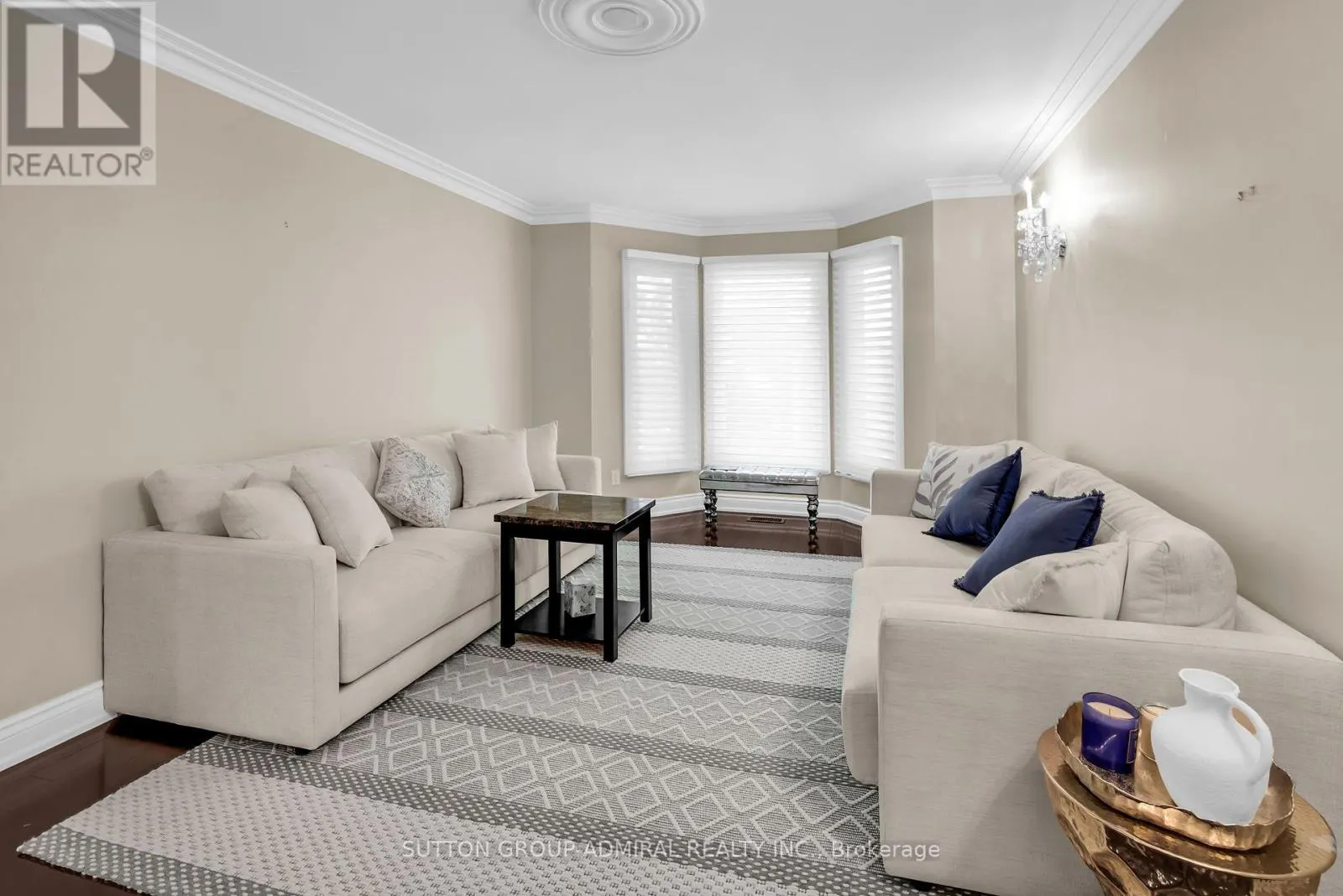 25 GRENADIER CRESCENT