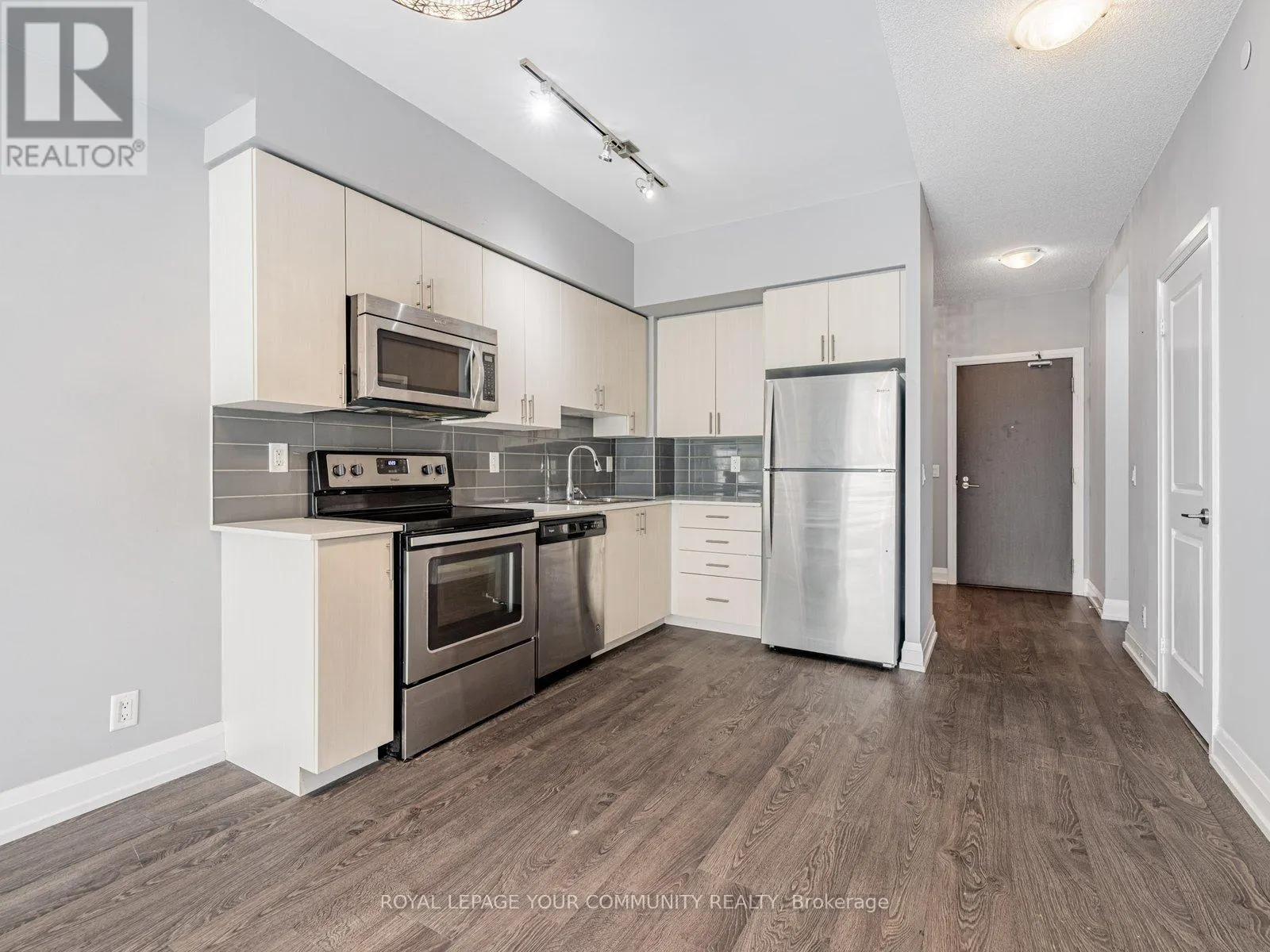 2106 - 7890 BATHURST STREET