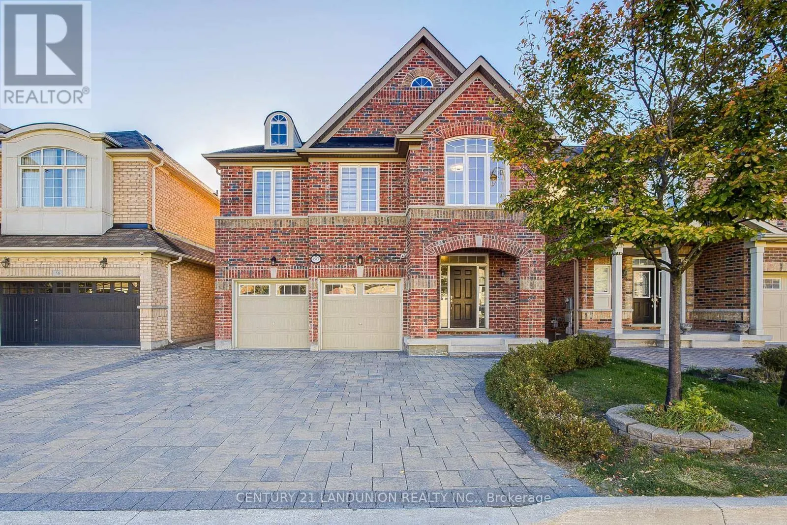 60 JAMES JOYCE DRIVE