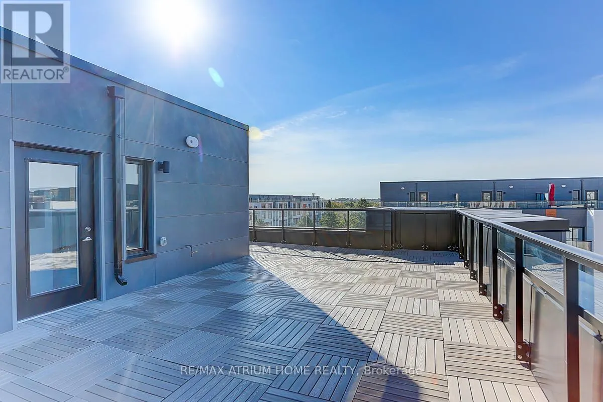 1103 - 12 DAVID EYER ROAD