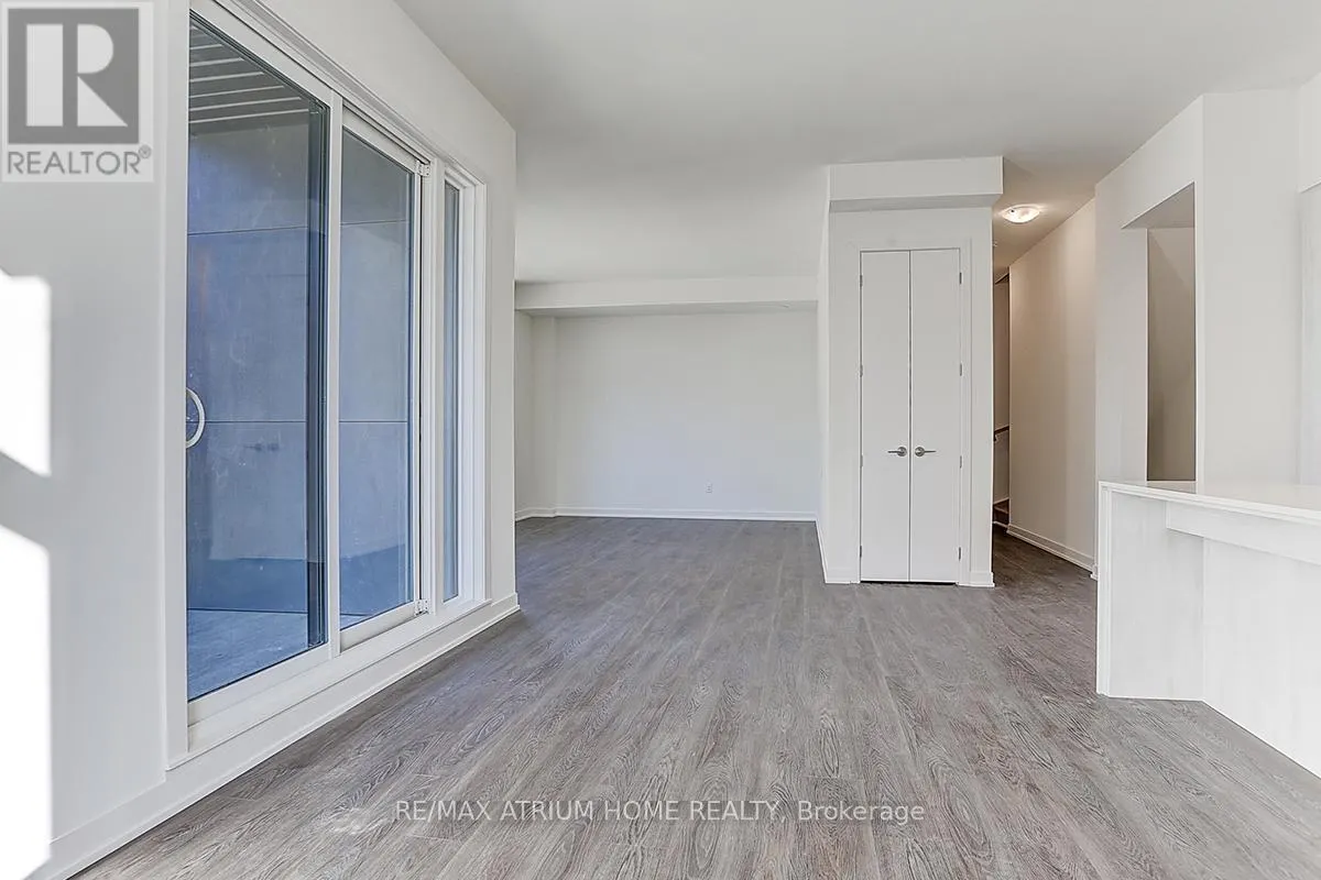 1103 - 12 DAVID EYER ROAD