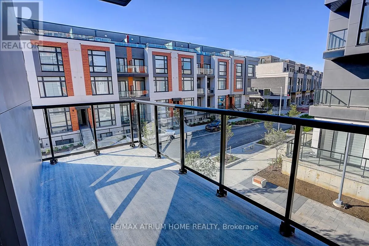 1103 - 12 DAVID EYER ROAD