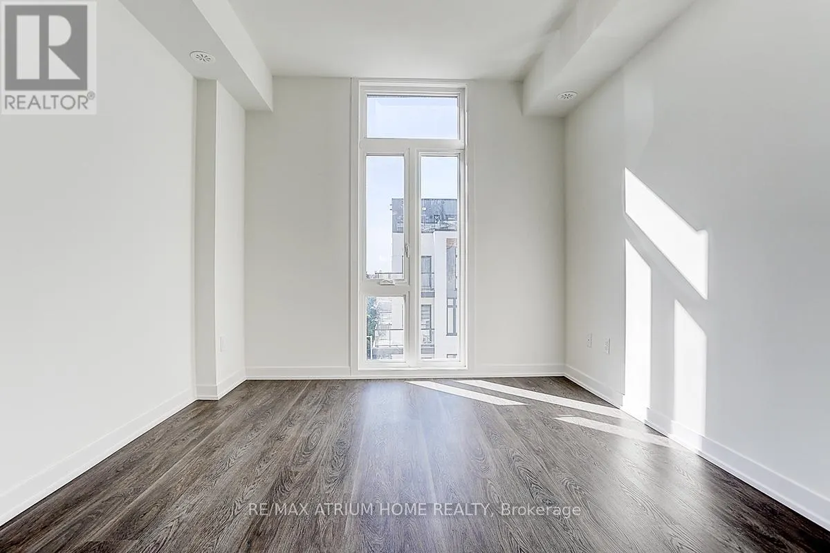 1103 - 12 DAVID EYER ROAD