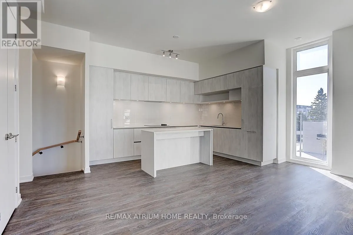 1103 - 12 DAVID EYER ROAD
