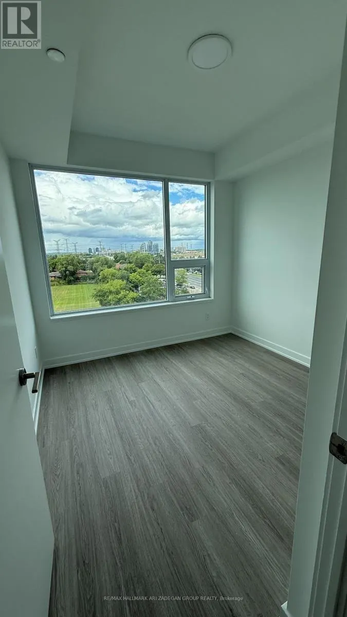 805 - 8188 YONGE STREET