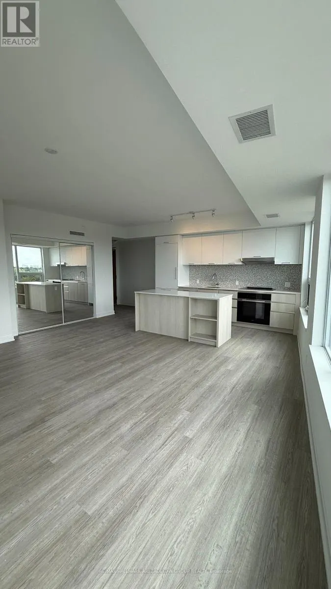 805 - 8188 YONGE STREET