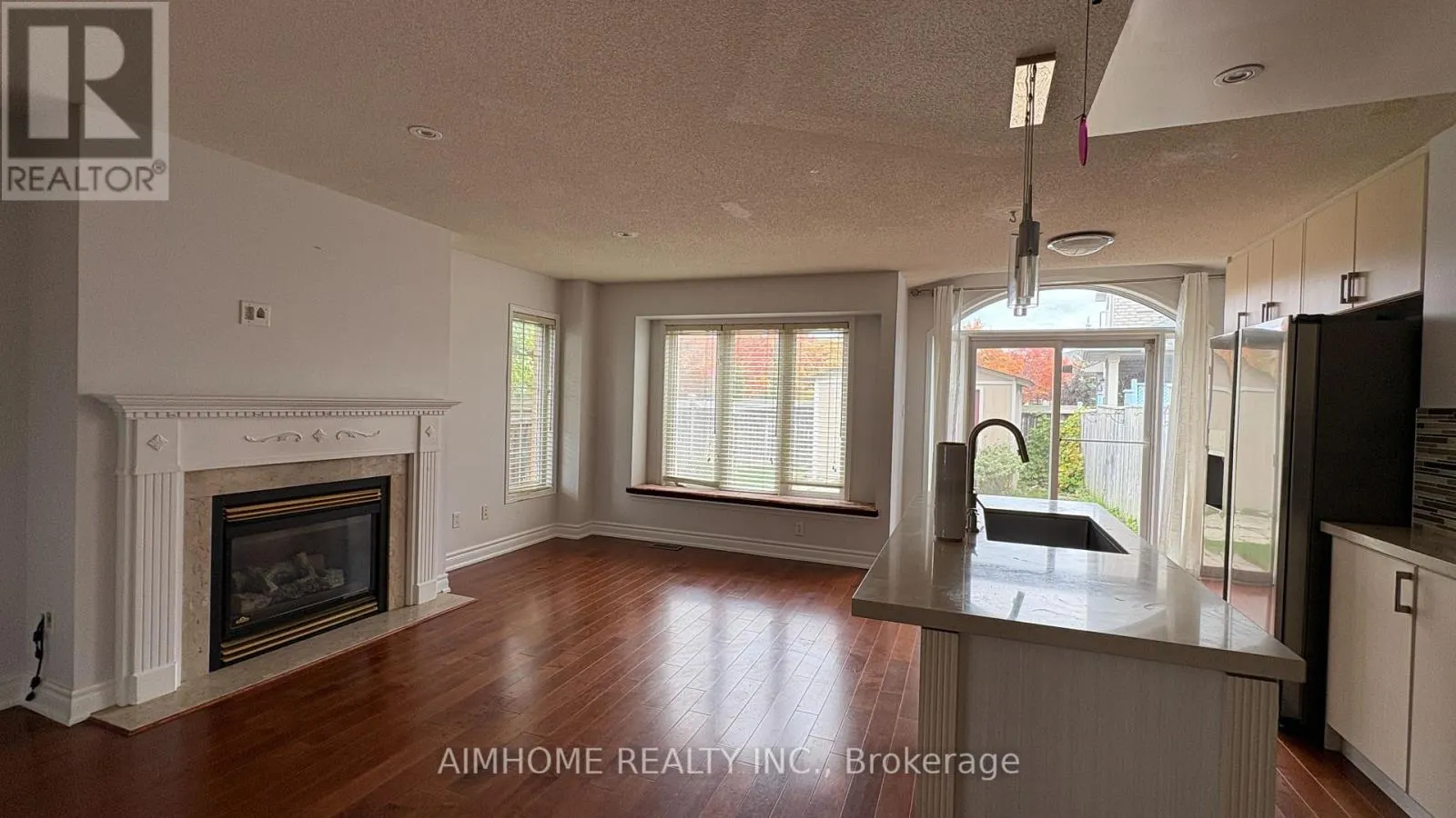 90 BRIARHALL CRESCENT