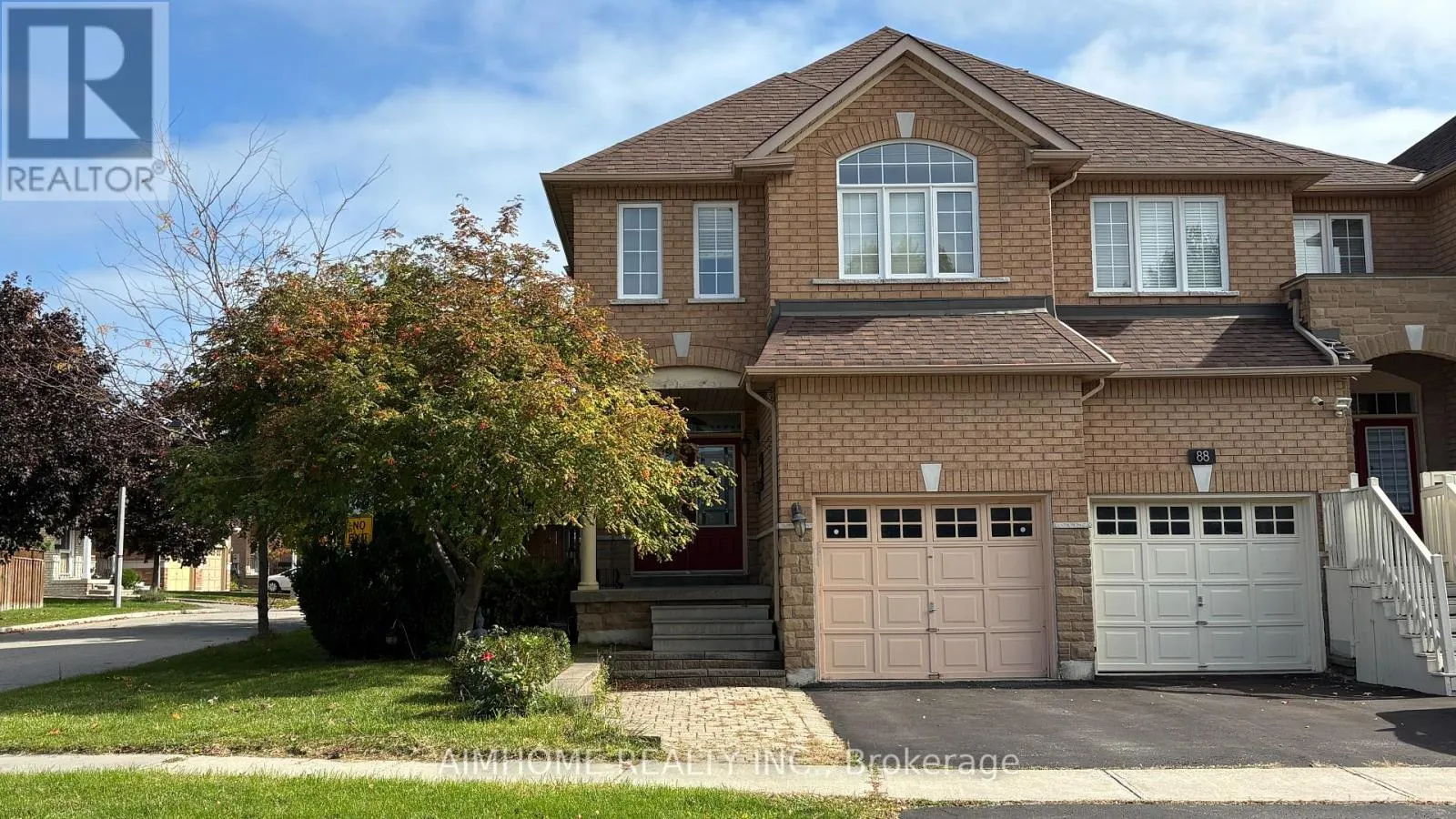 90 BRIARHALL CRESCENT