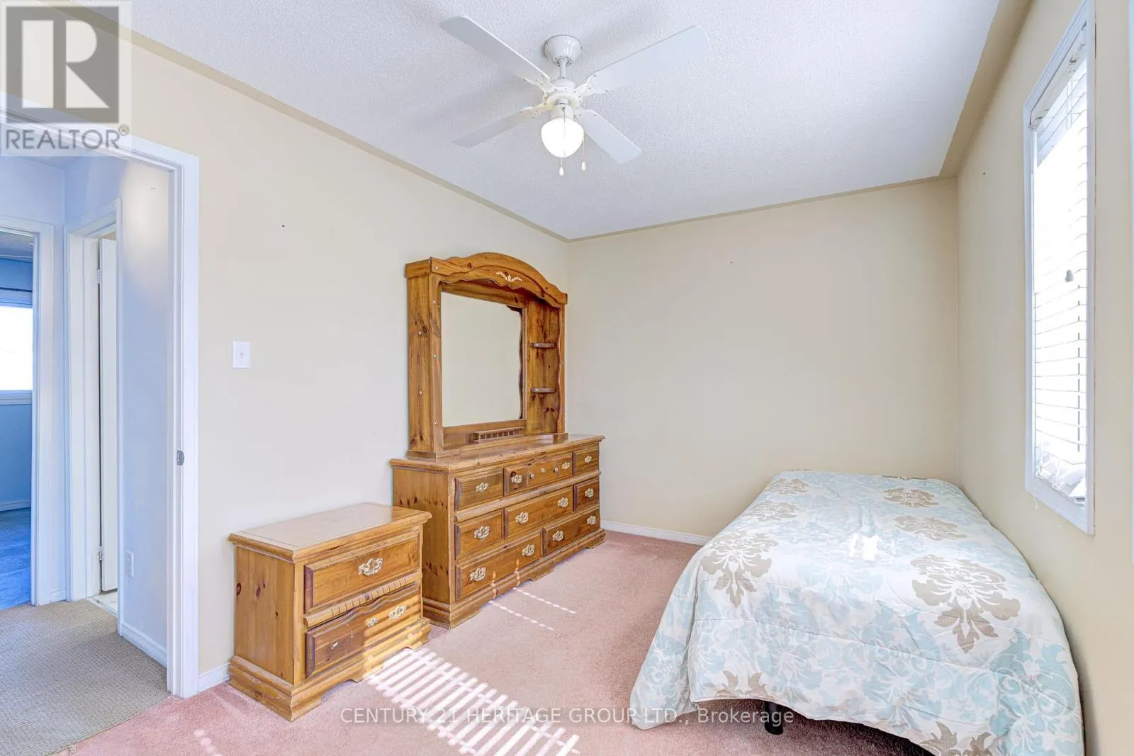 89 POTTER CRESCENT