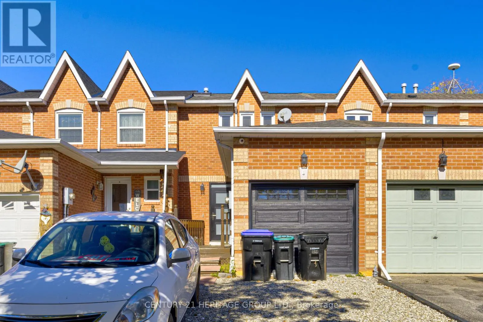 89 POTTER CRESCENT
