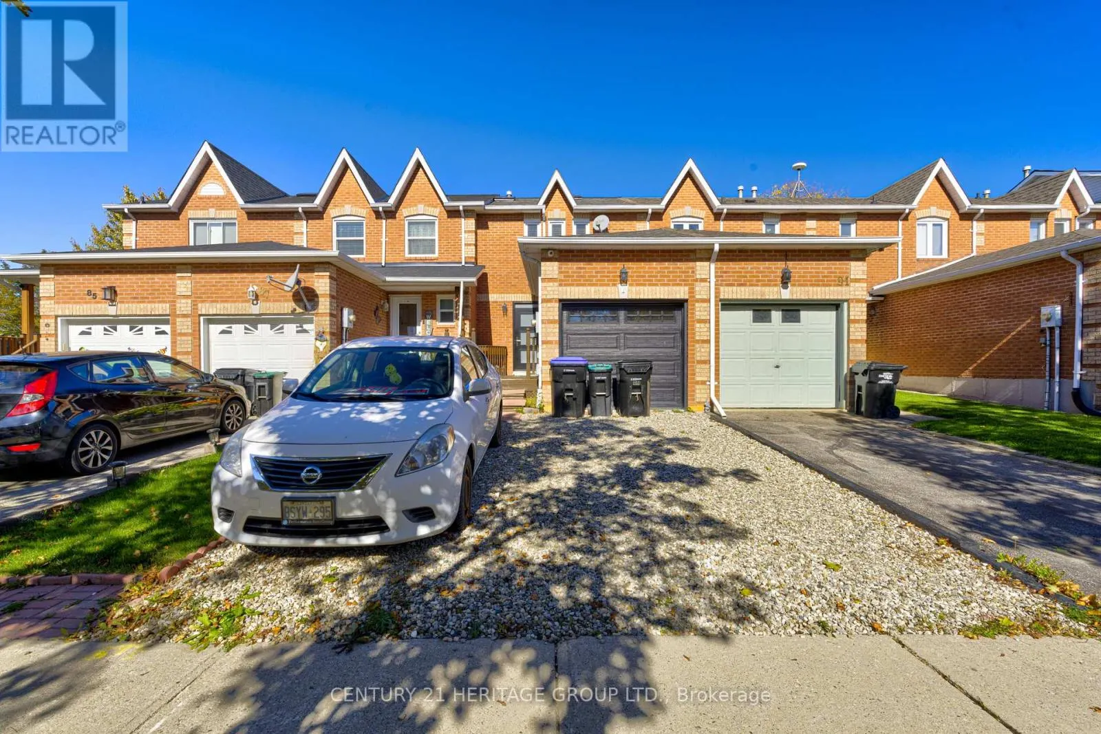 89 POTTER CRESCENT