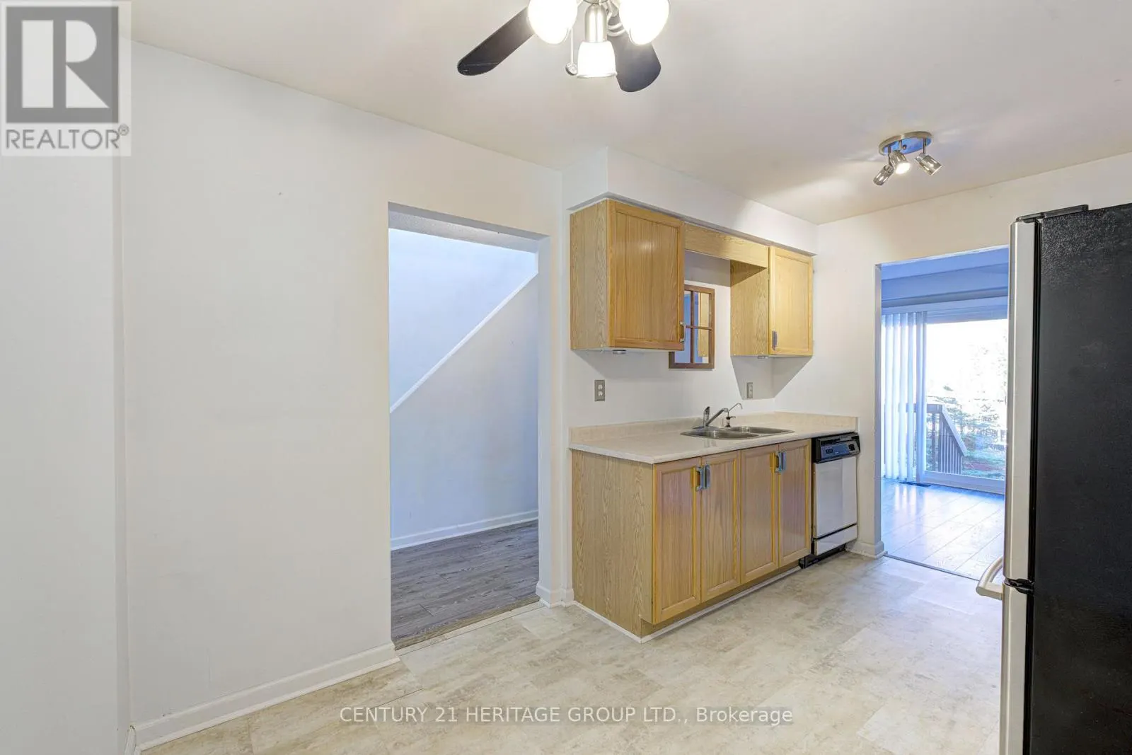 89 POTTER CRESCENT