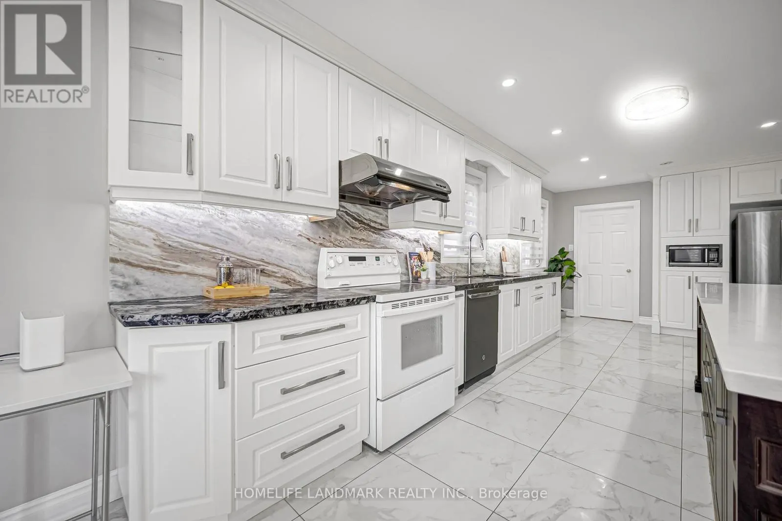 35 MARY PEARSON DRIVE