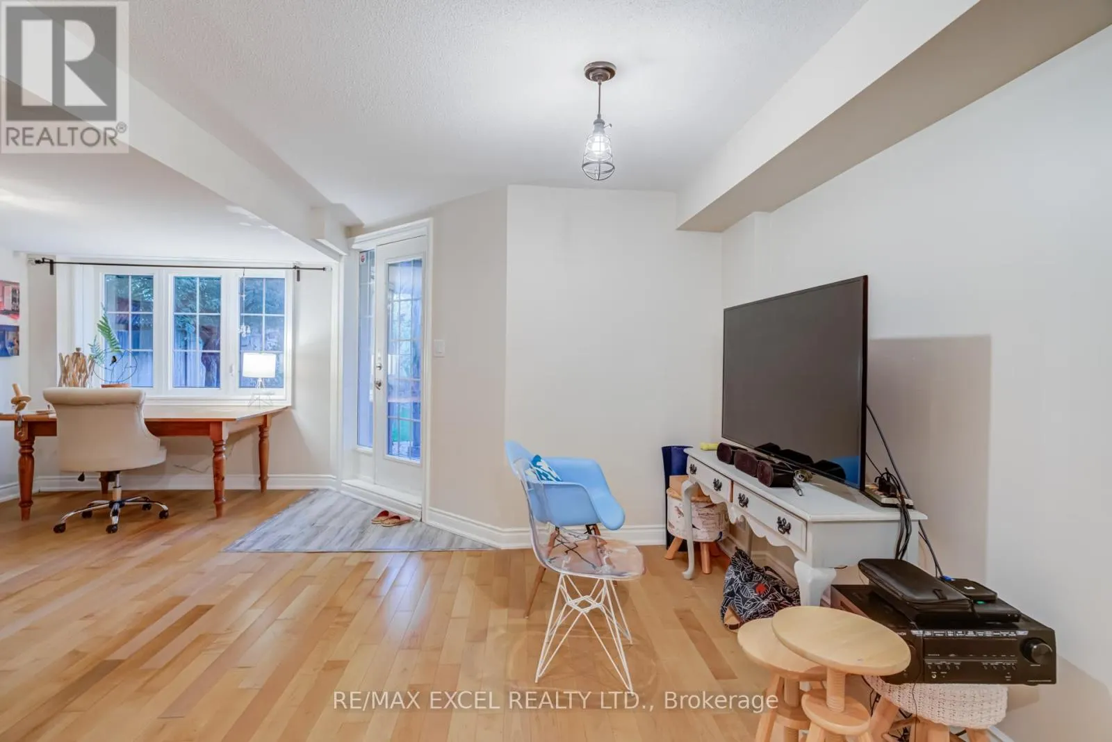 45 CEDARCREST CRESCENT