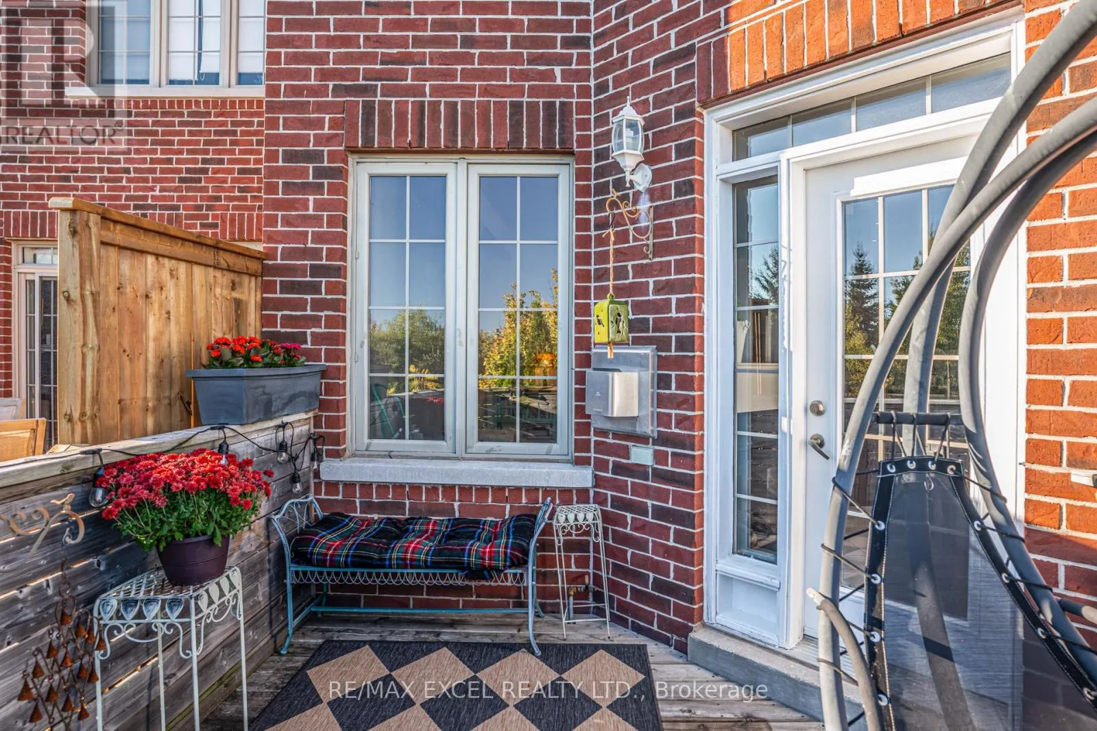 45 CEDARCREST CRESCENT