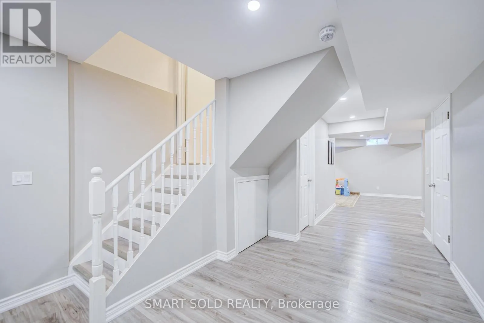 28 AVONMORE TRAIL
