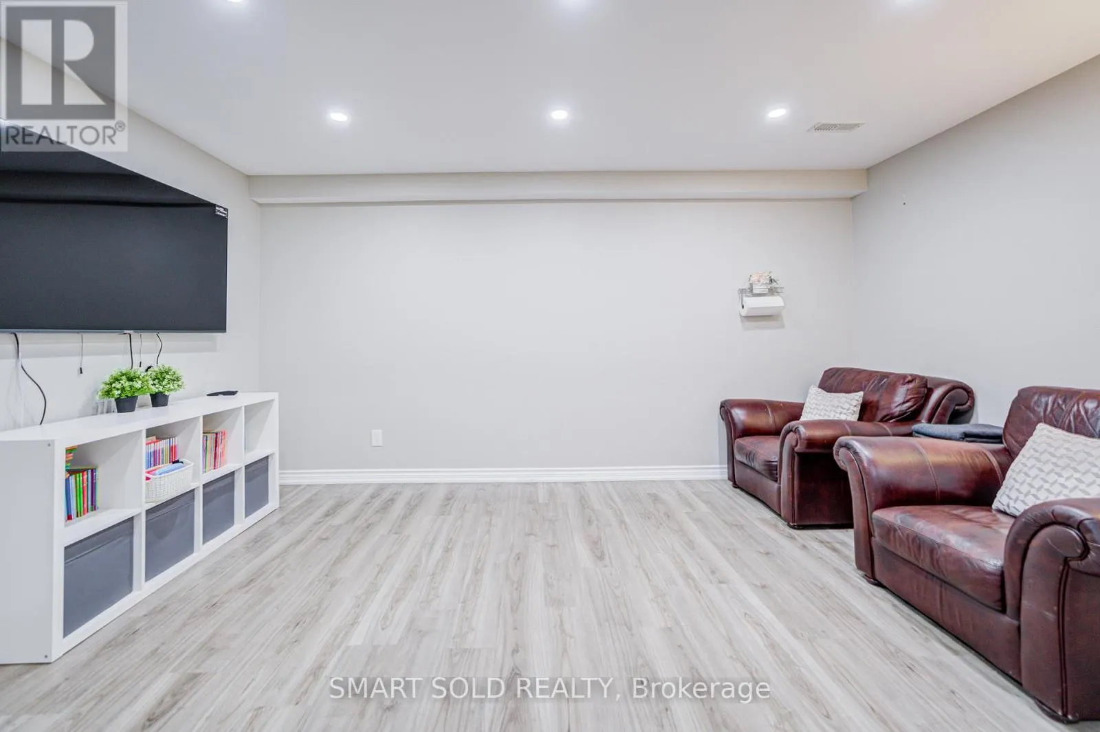 28 AVONMORE TRAIL