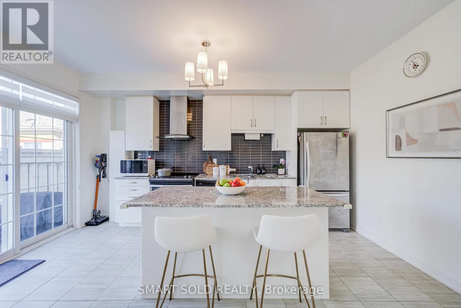 28 AVONMORE TRAIL
