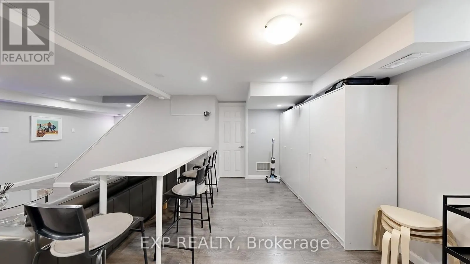 476 ALEAH CRESCENT