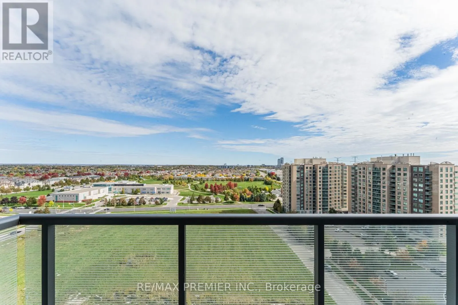 1401 - 55 ONEIDA CRESCENT