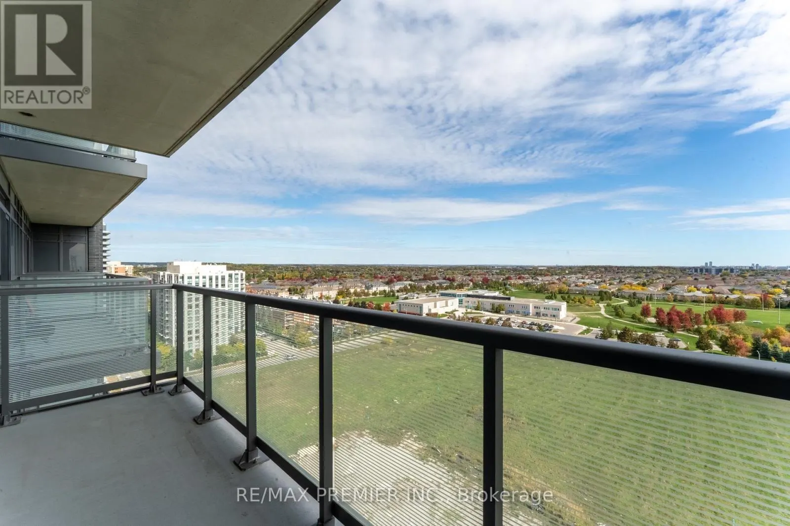 1401 - 55 ONEIDA CRESCENT