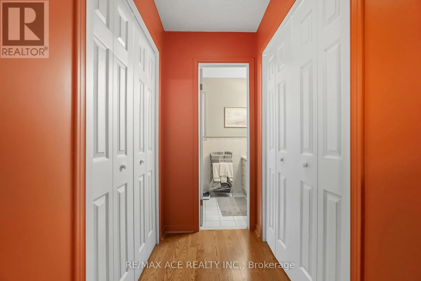 17 BLACK WILLOW COURT