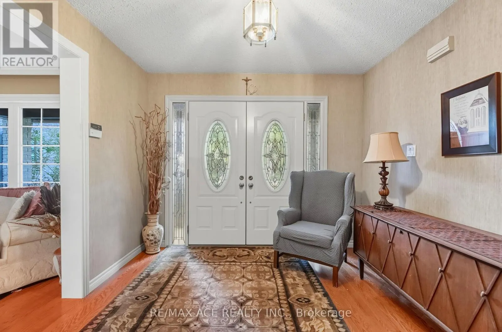 17 BLACK WILLOW COURT