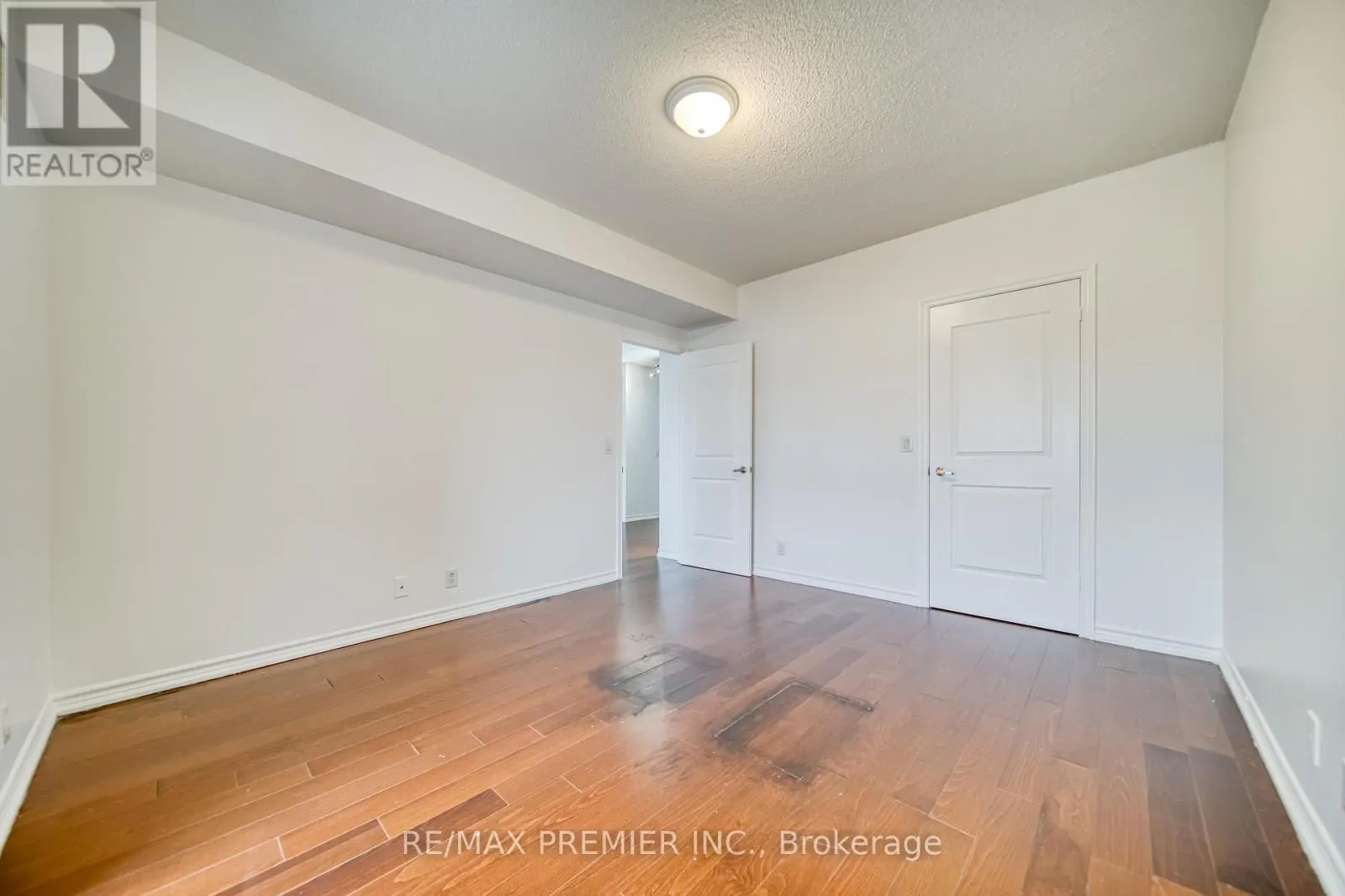 1201 - 9235 JANE STREET