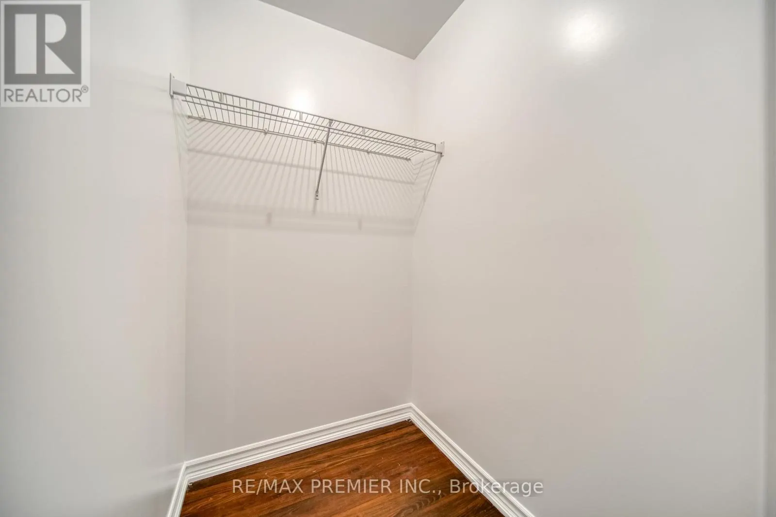 1201 - 9235 JANE STREET