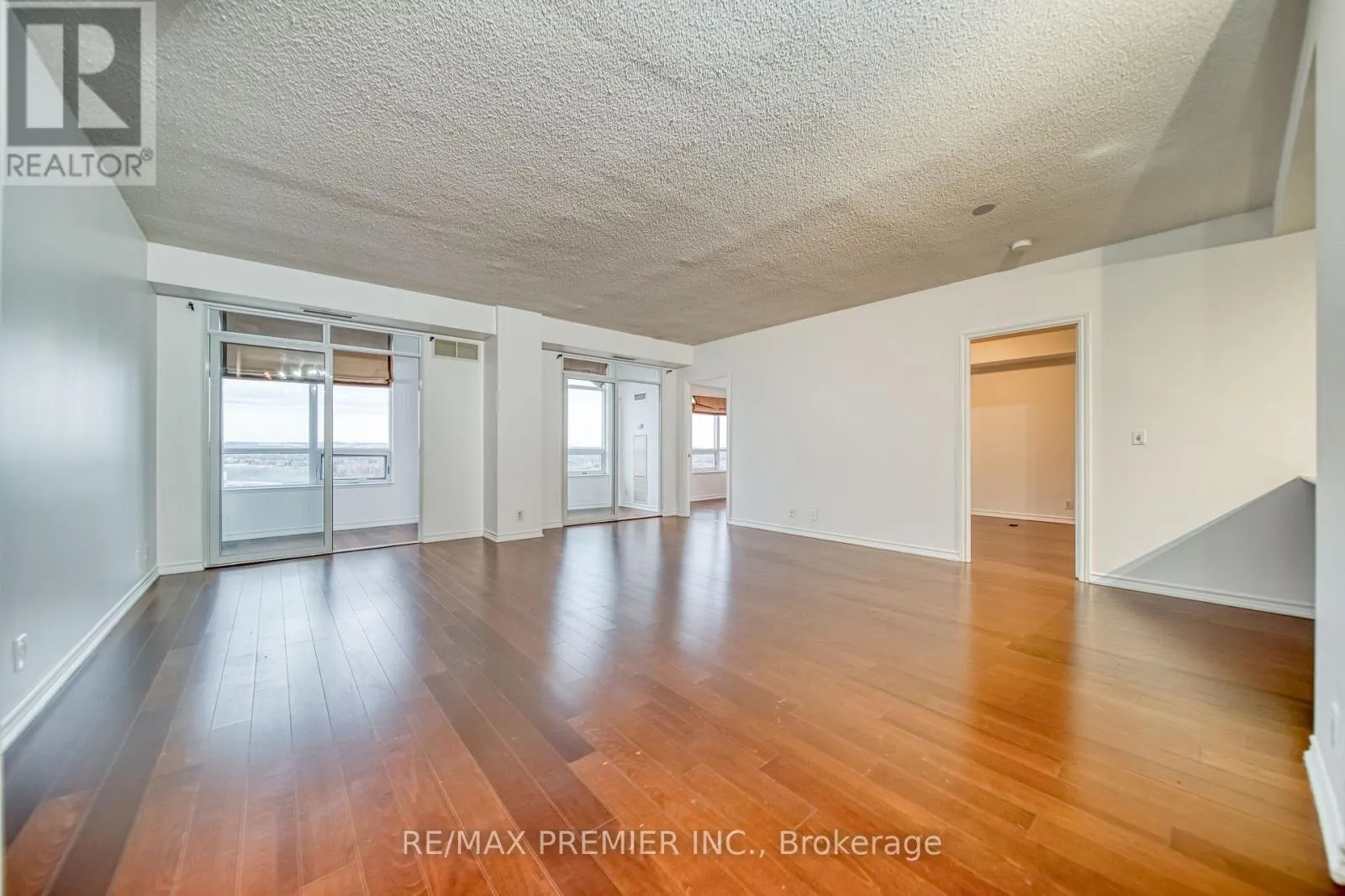 1201 - 9235 JANE STREET