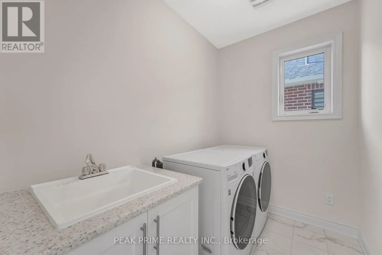 99 BLACK WALNUT COURT