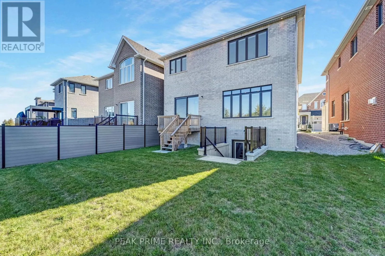 99 BLACK WALNUT COURT