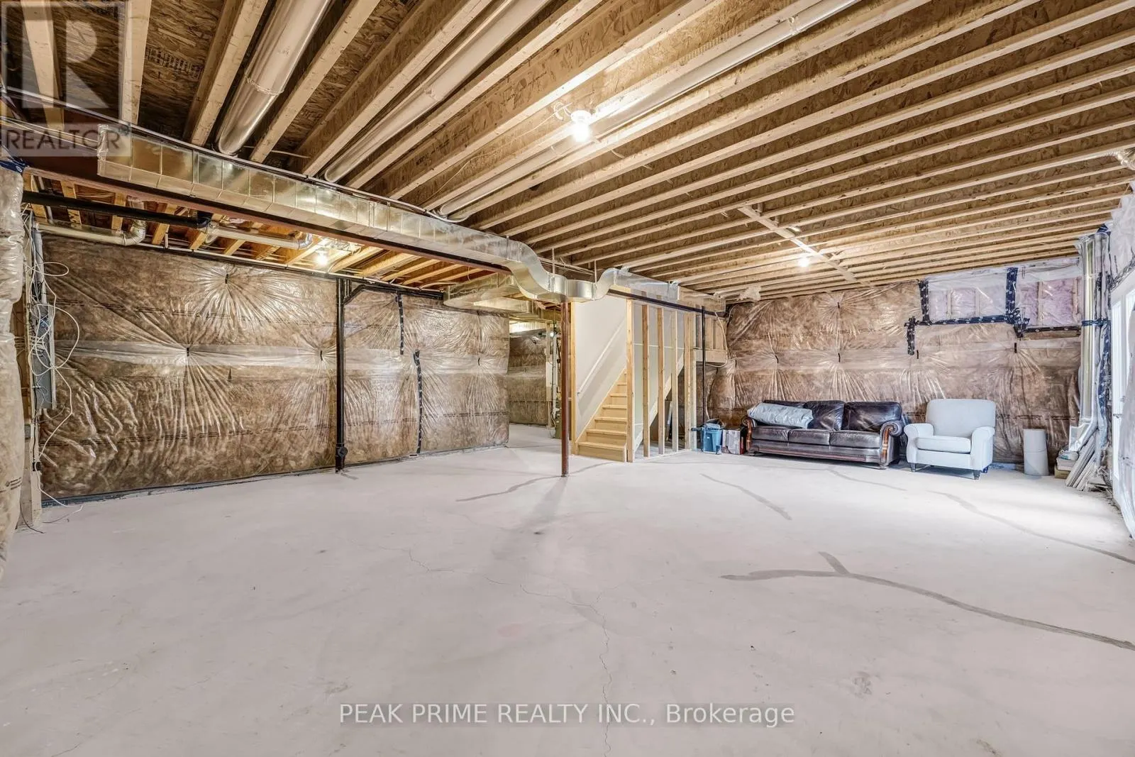 99 BLACK WALNUT COURT